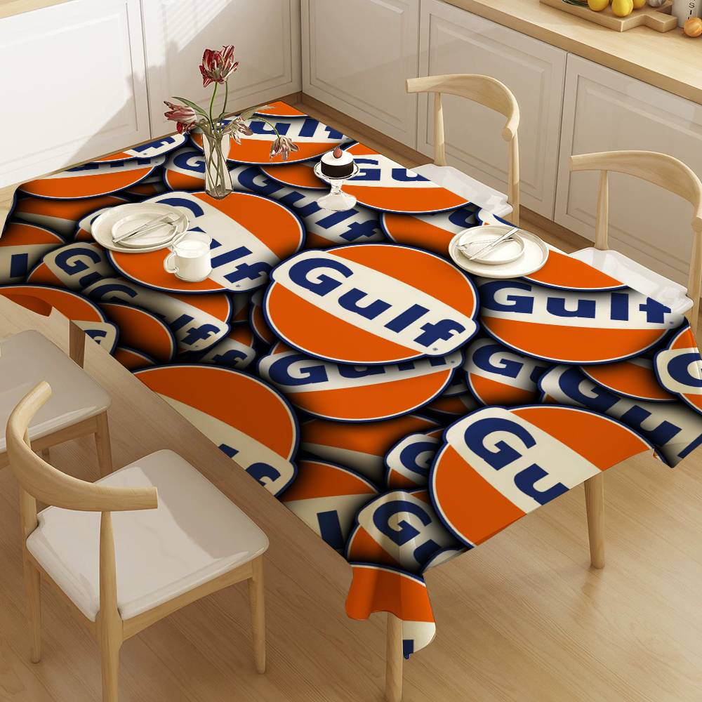 Home Textiles Today Logo - ผ้าปูโต๊ะกันน้ำทรงสี่เหลี่ยมพร้อมโลโก้ G-Gulfs Racing สำหรับตกแต่งบ้าน ตกแต่งห้องรับประทานอาหาร ผ้าปูโต๊ะที่ใช้ซ้ำได้